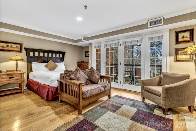 119 Bowling Park Road, Asheville, NC 28803