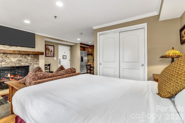 119 Bowling Park Road, Asheville, NC 28803