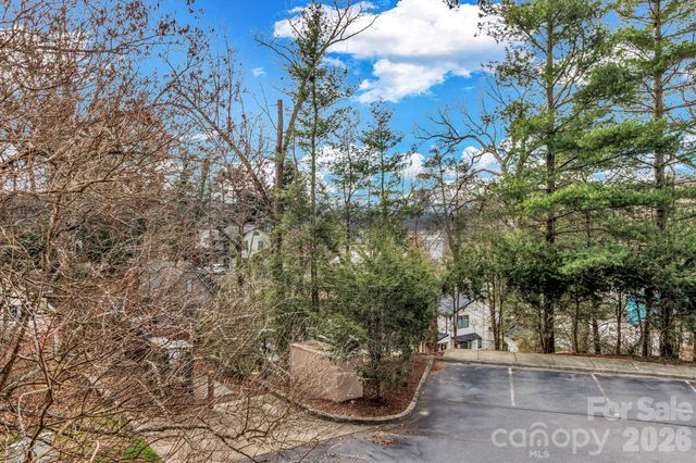 119 Bowling Park Road, Asheville, NC 28803