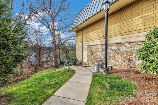 119 Bowling Park Road, Asheville, NC 28803