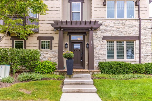 636 Parkside Court, Libertyville, IL 60048