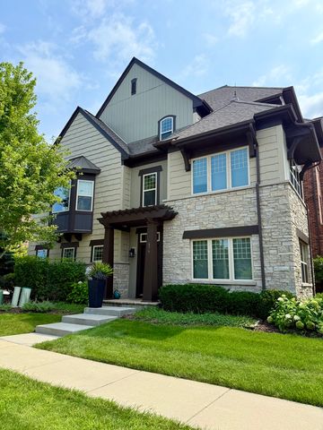 636 Parkside Court, Libertyville, IL 60048