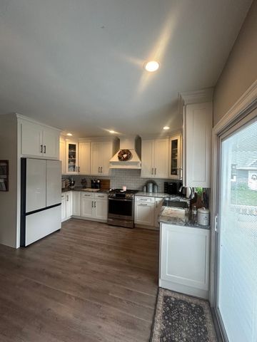 29 Bennett Street, Hudson, MA 01749