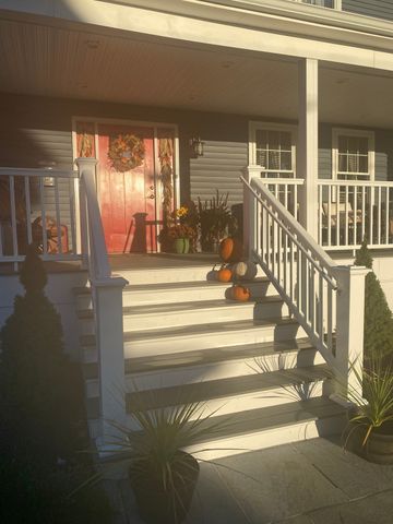 29 Bennett Street, Hudson, MA 01749