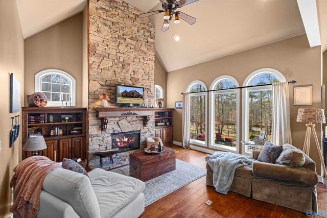 130 Heron Drive SE, Gadsden, AL 35901