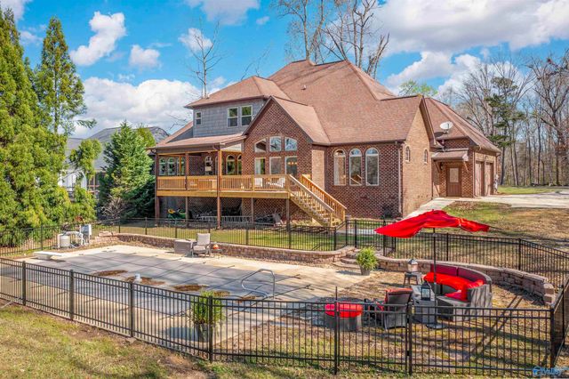 130 Heron Drive SE, Gadsden, AL 35901