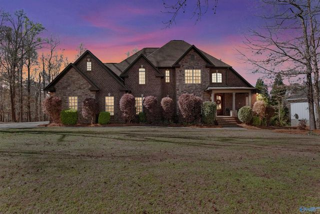 130 Heron Drive SE, Gadsden, AL 35901