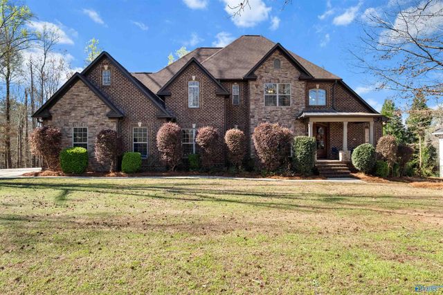 130 Heron Drive SE, Gadsden, AL 35901