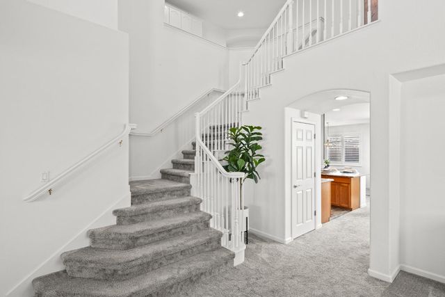 156 Clydesdale Way, Roseville, CA 95678