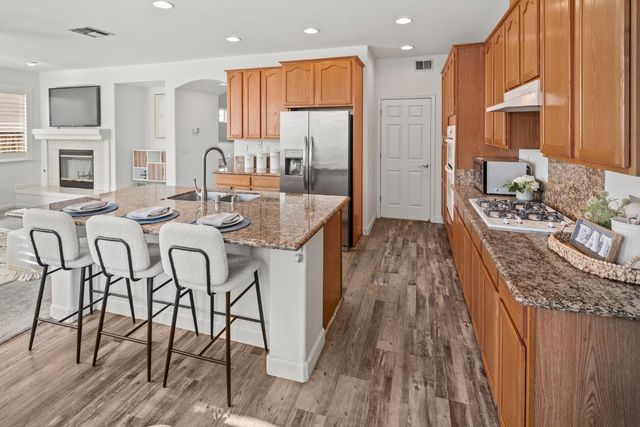 156 Clydesdale Way, Roseville, CA 95678