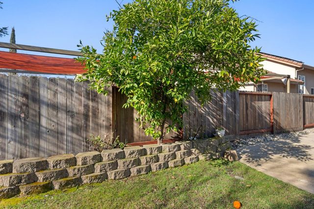 156 Clydesdale Way, Roseville, CA 95678