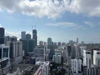 185 SW 7th St 4004, Miami, FL 33130