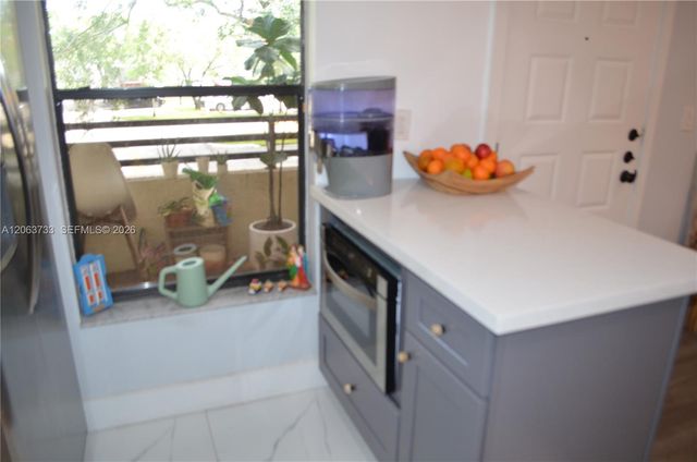 11554 NW 10th St 11554, Pembroke Pines, FL 33026