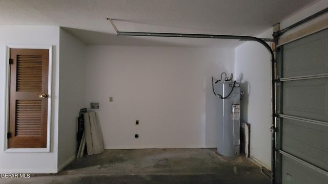 1405 CESSNA Drive A, El Paso, TX 79925