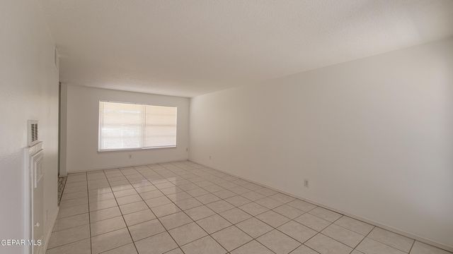 1405 CESSNA Drive A, El Paso, TX 79925