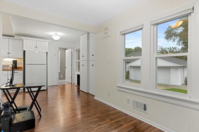 8419 Stickney AVENUE, Wauwatosa, WI 53226