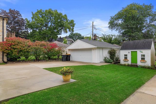 8419 Stickney AVENUE, Wauwatosa, WI 53226
