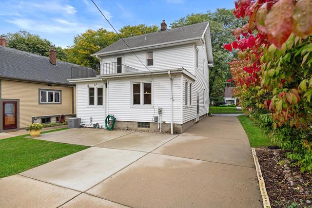 8419 Stickney AVENUE, Wauwatosa, WI 53226