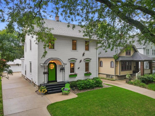 8419 Stickney AVENUE, Wauwatosa, WI 53226