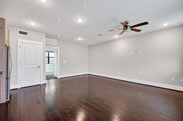 2401 Crawford Street B209, Houston, TX 77004