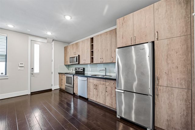 2401 Crawford Street B209, Houston, TX 77004