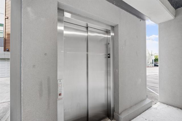 2401 Crawford Street B209, Houston, TX 77004