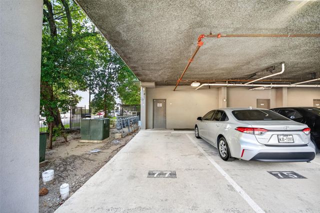 2401 Crawford Street B209, Houston, TX 77004