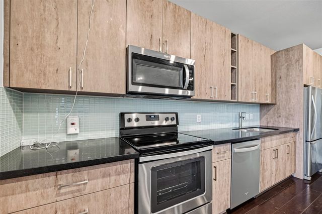 2401 Crawford Street B209, Houston, TX 77004