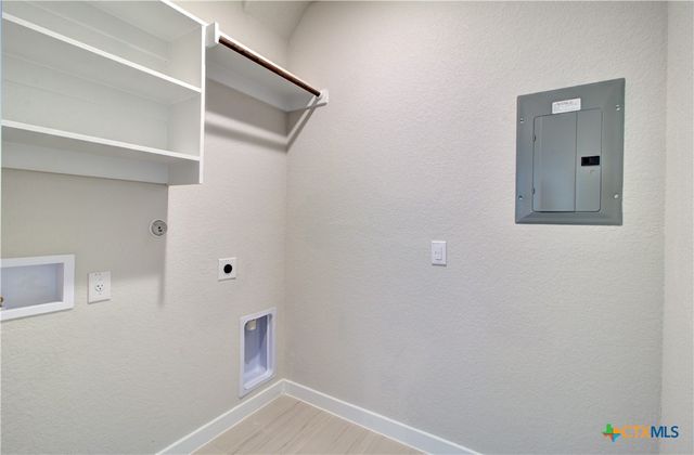 2518 White Daisy Hill, Converse, TX 78109