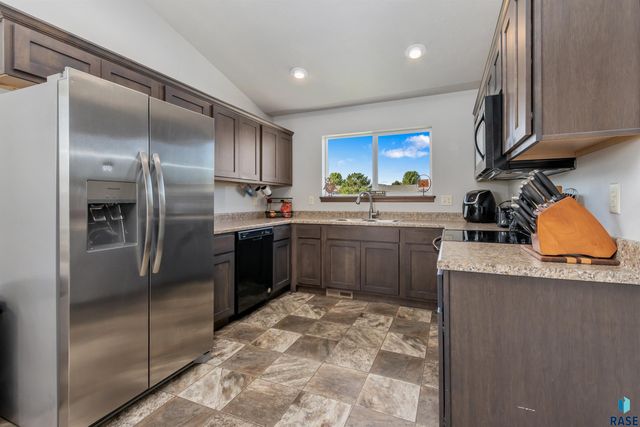6525 W Amber St, Sioux Falls, SD 57107