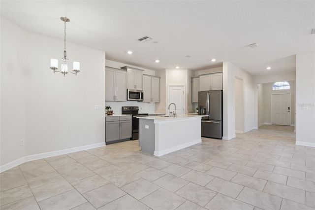 2733 ATTWATER LOOP, Winter Haven, FL 33884