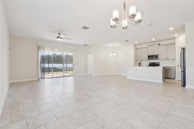 2733 ATTWATER LOOP, Winter Haven, FL 33884