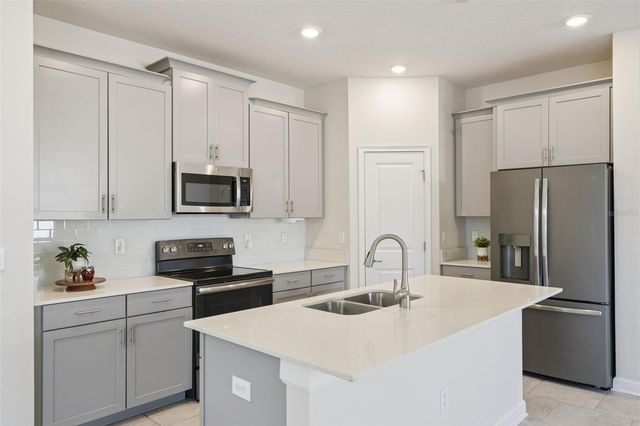 2733 ATTWATER LOOP, Winter Haven, FL 33884