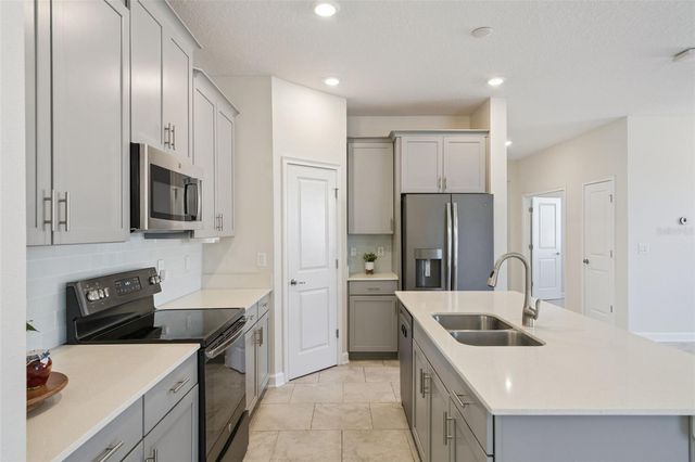 2733 ATTWATER LOOP, Winter Haven, FL 33884