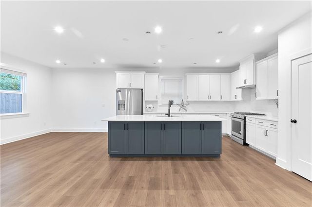 648 Avondale Park Circle, Decatur, GA 30032