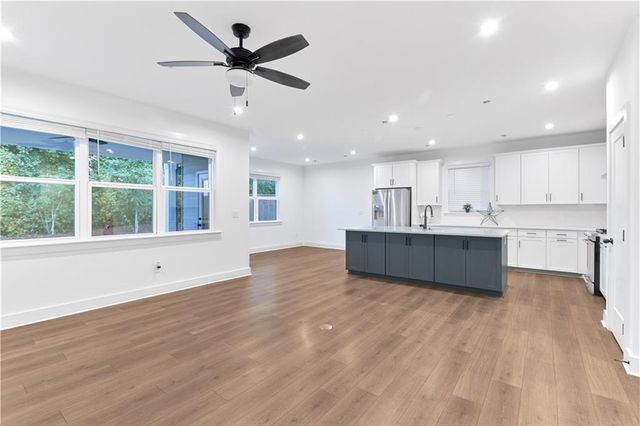 648 Avondale Park Circle, Decatur, GA 30032