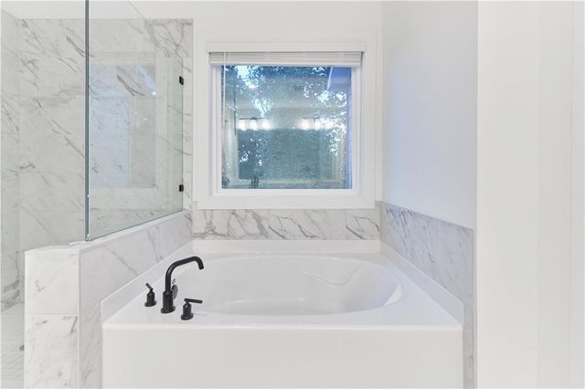 648 Avondale Park Circle, Decatur, GA 30032
