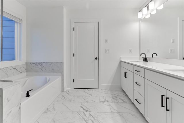 648 Avondale Park Circle, Decatur, GA 30032