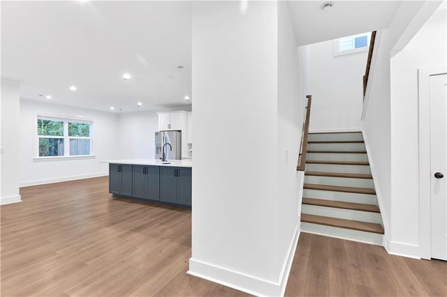 648 Avondale Park Circle, Decatur, GA 30032