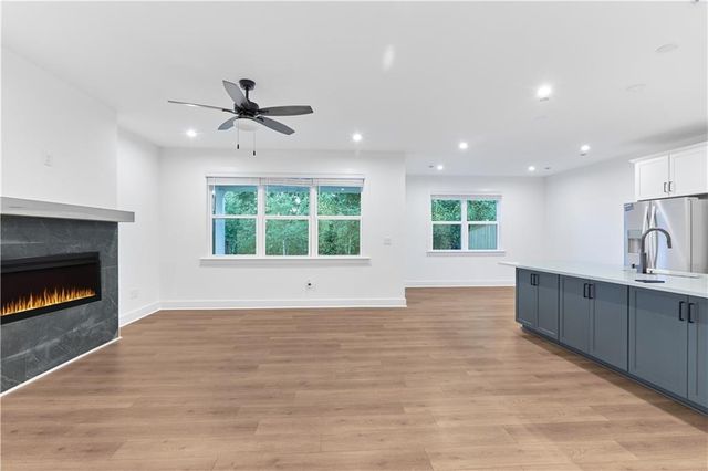 648 Avondale Park Circle, Decatur, GA 30032