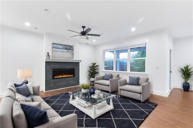 648 Avondale Park Circle, Decatur, GA 30032