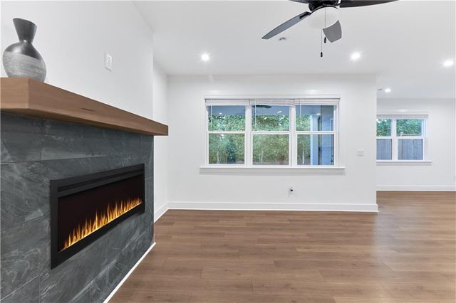 648 Avondale Park Circle, Decatur, GA 30032