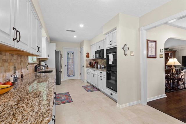 405 Sandy Ln, Henderson, TX 75652