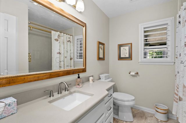 405 Sandy Ln, Henderson, TX 75652