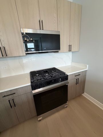 2622 W Adams Street 2, Chicago, IL 60612