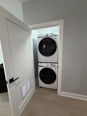 2622 W Adams Street 2, Chicago, IL 60612