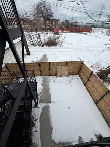 2622 W Adams Street 2, Chicago, IL 60612