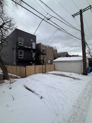 2622 W Adams Street 2, Chicago, IL 60612