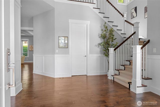 2424 108th Avenue NE, Bellevue, WA 98004