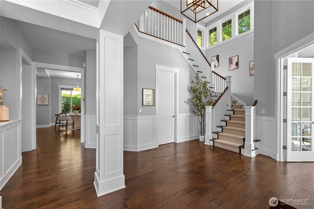 2424 108th Avenue NE, Bellevue, WA 98004